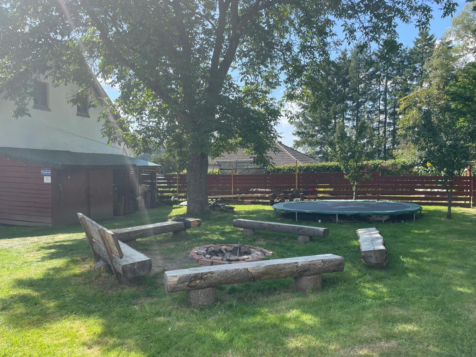Ferienhaus Backesgarten Fuer 22 Personen Neichen 외부 사진